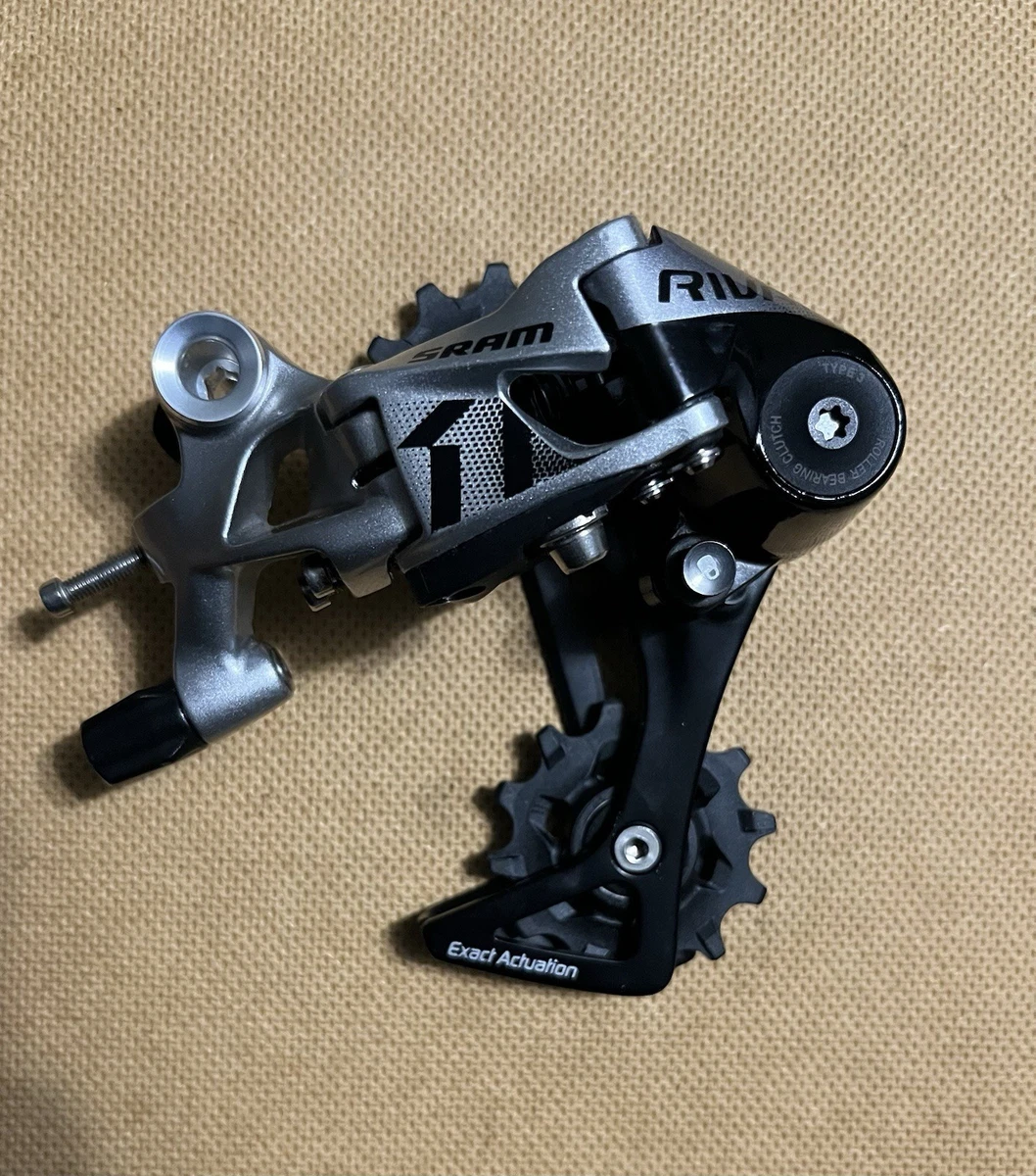 SRAM Dérailleur arrière Route RIVAL 22 Chape Moyenne 11V