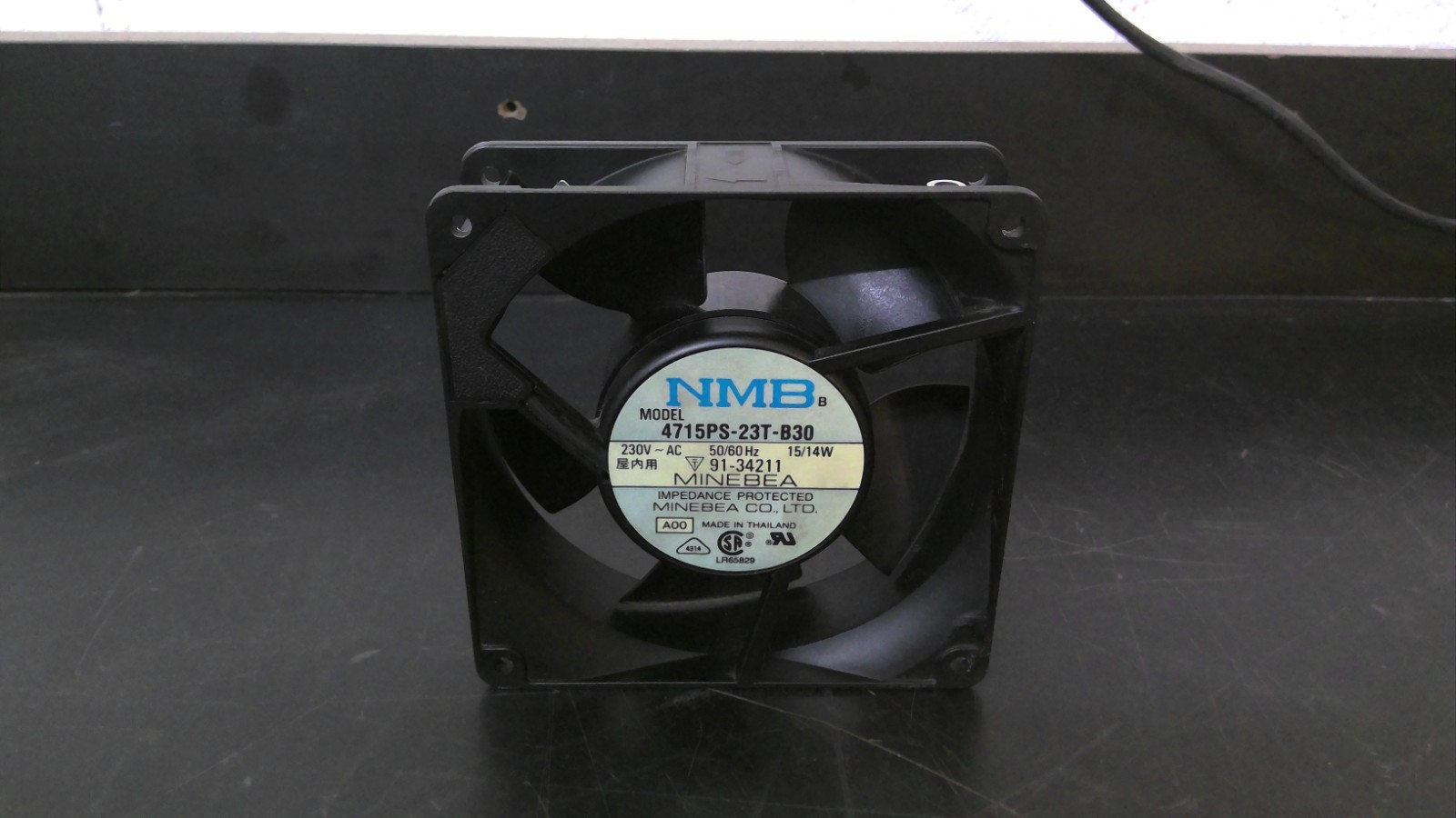 MINEBEA NMB AXIAL FAN 4715PS-23T-B30 230VOLT 15/14WATT