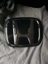 OEM 2023-2025 OEM HONDA CR-V FRONT GRILLE RADAR EMBLEM GENUINE