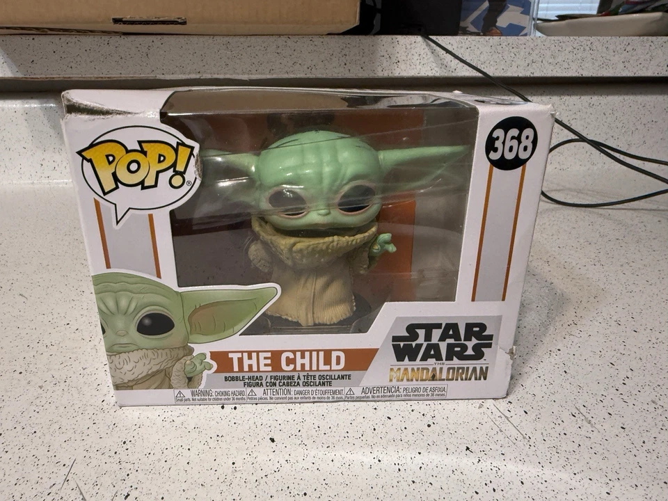 Boneco Funko Pop Star Wars The Mandalorian The Child Grogu Baby Yoda 368 colecionável - Imagem 3 de 3