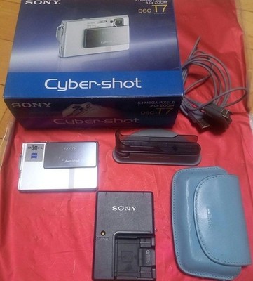 Sony Cyber-shot DSC-T7 5.1MP Carl Zeiss Digital Camera
