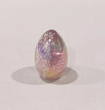 Vintage 1987 Art Glass Irridescent Pink Swirl Egg Paperweight 2.25”