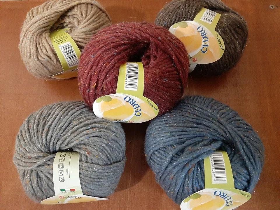 Gomitolo di lana 53% CUCIRINI TRE STELLE CEDRO filato per ferri e uncinetto filo