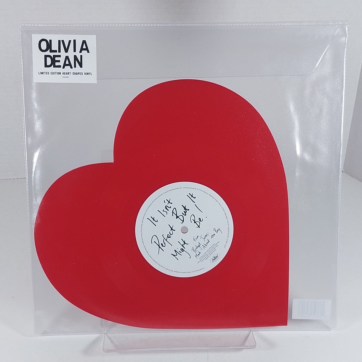 Olivia Dean オリヴィア・ディーン ハート型Isn’t Perfect Olivia Dean It Isn't Perfect But It Might Be Heart Shape Red