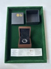 The Royal Mint 2009 Gold Proof Quarter-Sovereign Box only - COA & Capsule Inc.