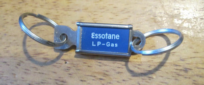 Vintage Keychain ESSOTANE LP GAS Metal Pull Apart Fob Oil Gas Key Ring TAG ESSO