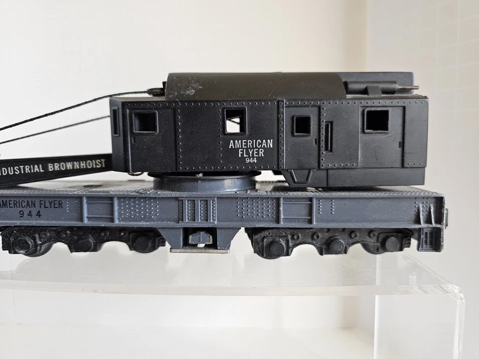 American Flyer S Gauge 944 Brownhoist Crane car with black cab - Works - Image 2 of 4