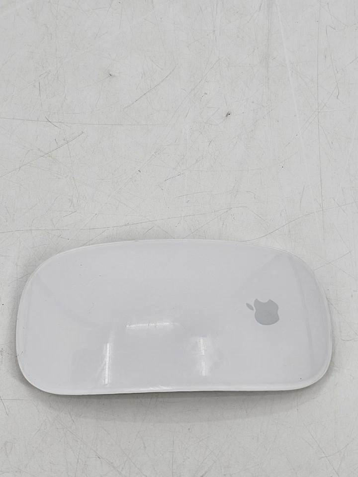 Genuine OEM Apple Wireless Bluetooth White Magic Mouse A1296 (1st Gen) - Image 4 of 4