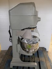 New Globe SP30 30 Qt Floor Mixer W/ Attachmen...