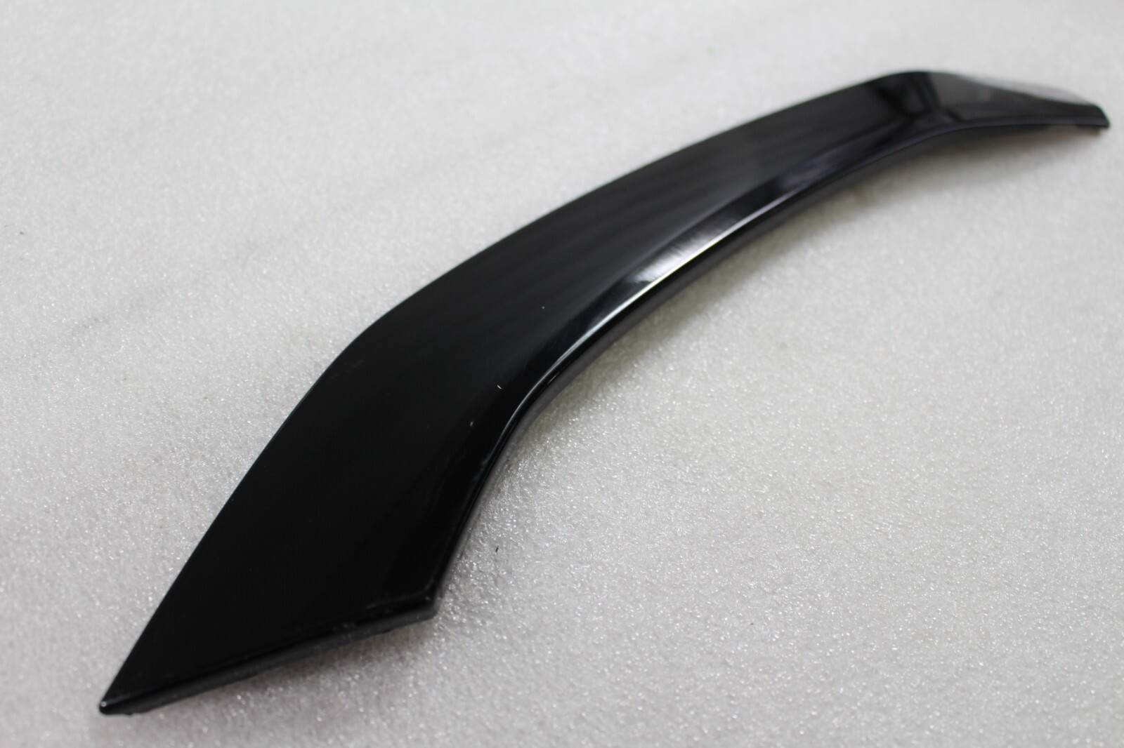 Lamborghini Urus, RH, Rear Wheel Arch Cover, Used, P/N 4ML854820