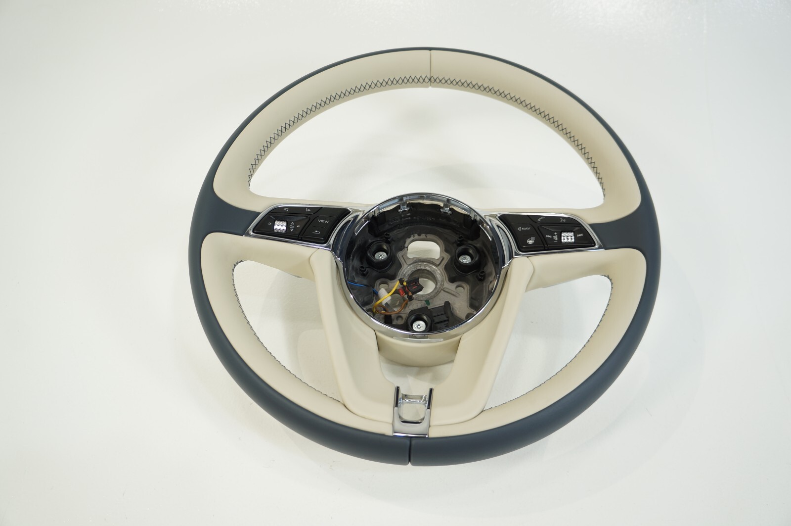 2016-2020 bentley bentayga steering wheel with button control ivory blue leather