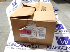 New GE TH3361 3 Pole 30 Amp 600 Volt Fusible NEMA 1 Indoor Disconnect D634