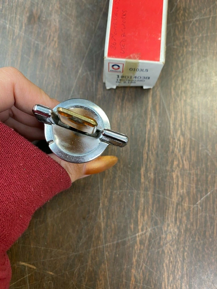 Chevy Buick Olds Pontiac GM 1978-1996 cilindro de bloqueo de encendido con llaves nos 1021 Foto 2 de 3