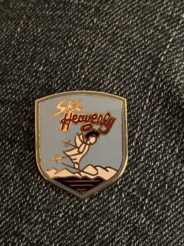 HEAVENLY VALLEY Vintage Ski Pin CALIFORNIA NEVADA Skiing Resort Souvenir Travel