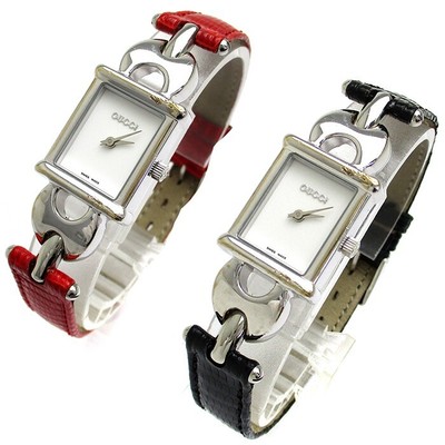 ✨稼働品✨GUCCI✨グッチ　レディース腕時計　1800L グッチ 腕時計 クオーツ ホワイト 1800L レディース GUCCI 中古