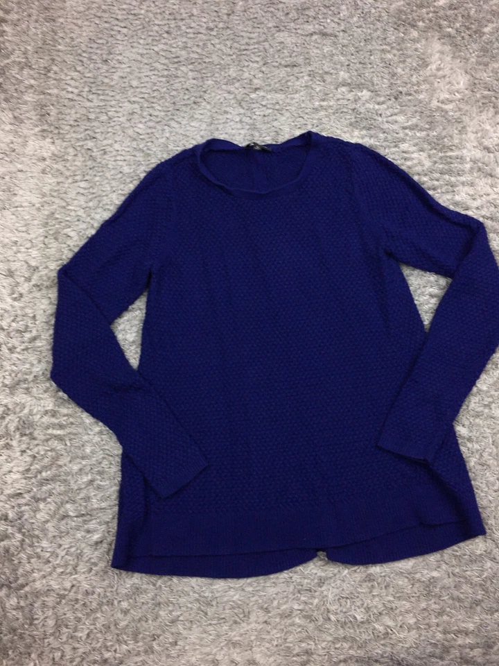 Top suéter ligero The Limited para mujer talla mediana azul botón trasero Foto 3 de 4