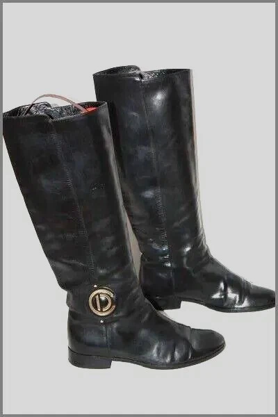 CHRISTIAN DIOR Bottes Cavalières Cuir Lisse Noir Logo CD Chevilles T 37 BE