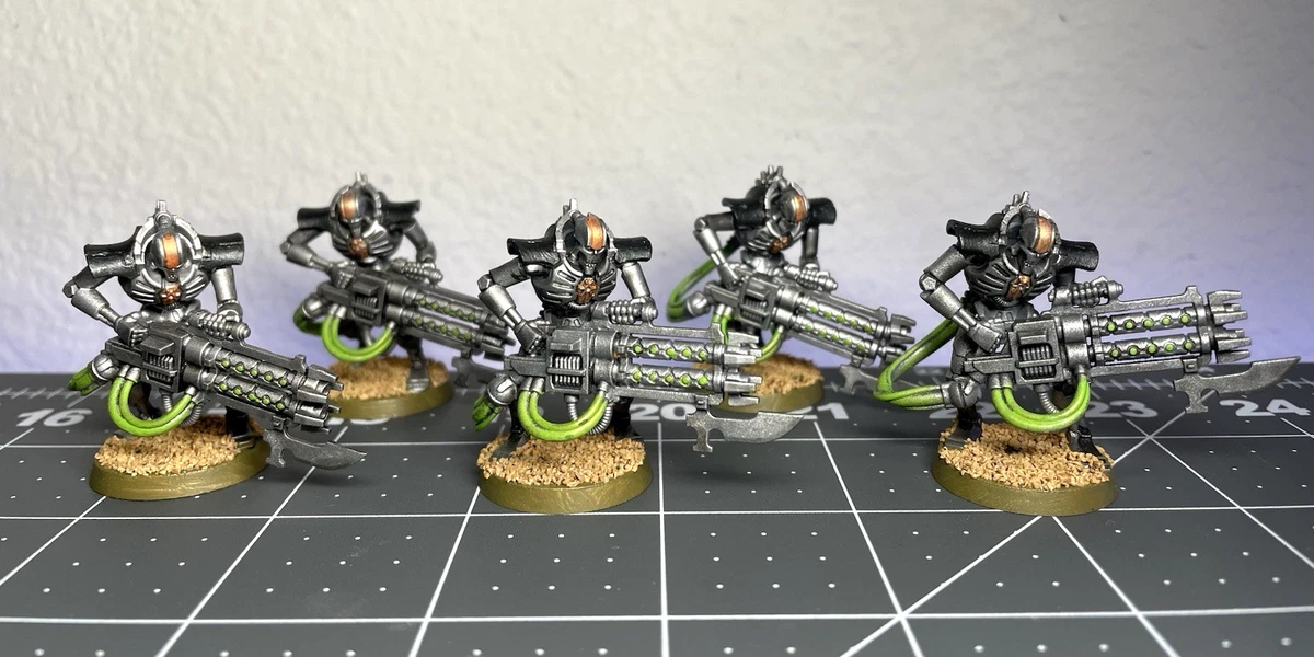 25+ Necrons Fully Assembled & Painted Warhammer 40K Miniature Toys