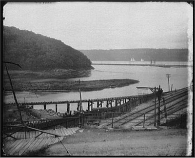 Photo:Spuyten Duyvil, Hudson River, New York