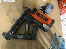Ramset TF1100 Gas Actuated Automatic Fastening TrakFast Tool - Black/Orange