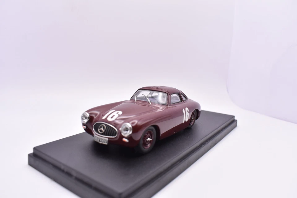 Modellino auto scala 1:43 MERCEDES 300 SL bang diecast modellismo da collezione - Immagine 2 di 4