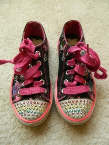 skechers twinkle toes size 11
