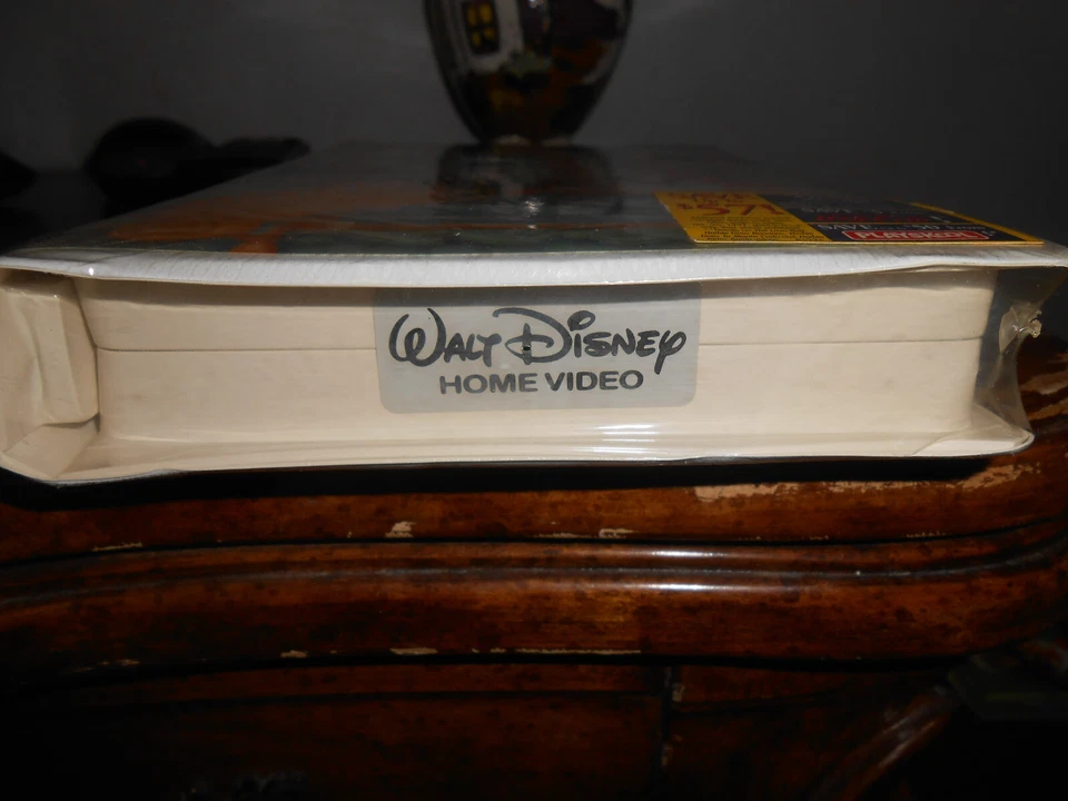 WALT DISNEY'S-MASTERPIECE-SLEEPING BEAUTY-MOVIE-VHS 9511-FACTORY SEALED-NEW - Image 4 of 4