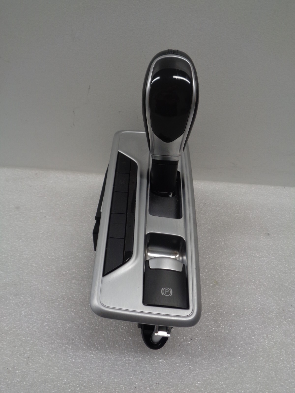 14-17 Maserati Ghibli Automatic Transmission Floor Shifter w/ Knob OEM AK2308321