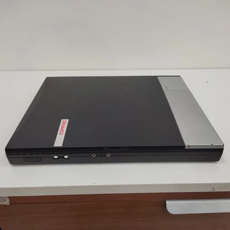 Notebook PC Portatile Compaq con Windows 98 Porta Seriale rs232 Pentium 3 21077 - Immagine 3 di 4