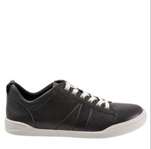 softwalk athens sneaker