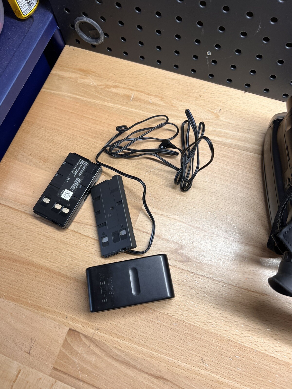 FOR PARTS OR REPAIR UNTESTED Rca Small Wonder Vhs Handheld Camcorder CC620