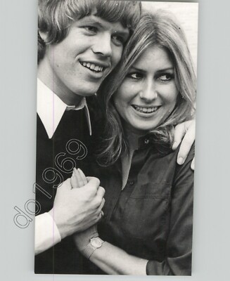 Lead Singer Herman's Hermits Peter Noone & Mireille Strasser 1968 PRESS PHOTO