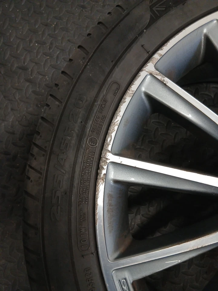 MERCEDES BENZ GLC AMG X253 FRONT ALLOY WHEEL  8.5J X 20" H2 ET40 A2534011900 - Image 3 of 4