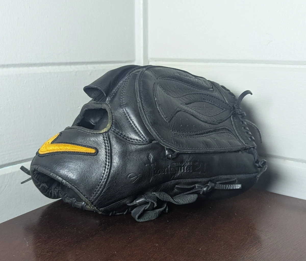 Nike Baseball 11.75 Size Baseball Softball Gloves & Mitts for sale