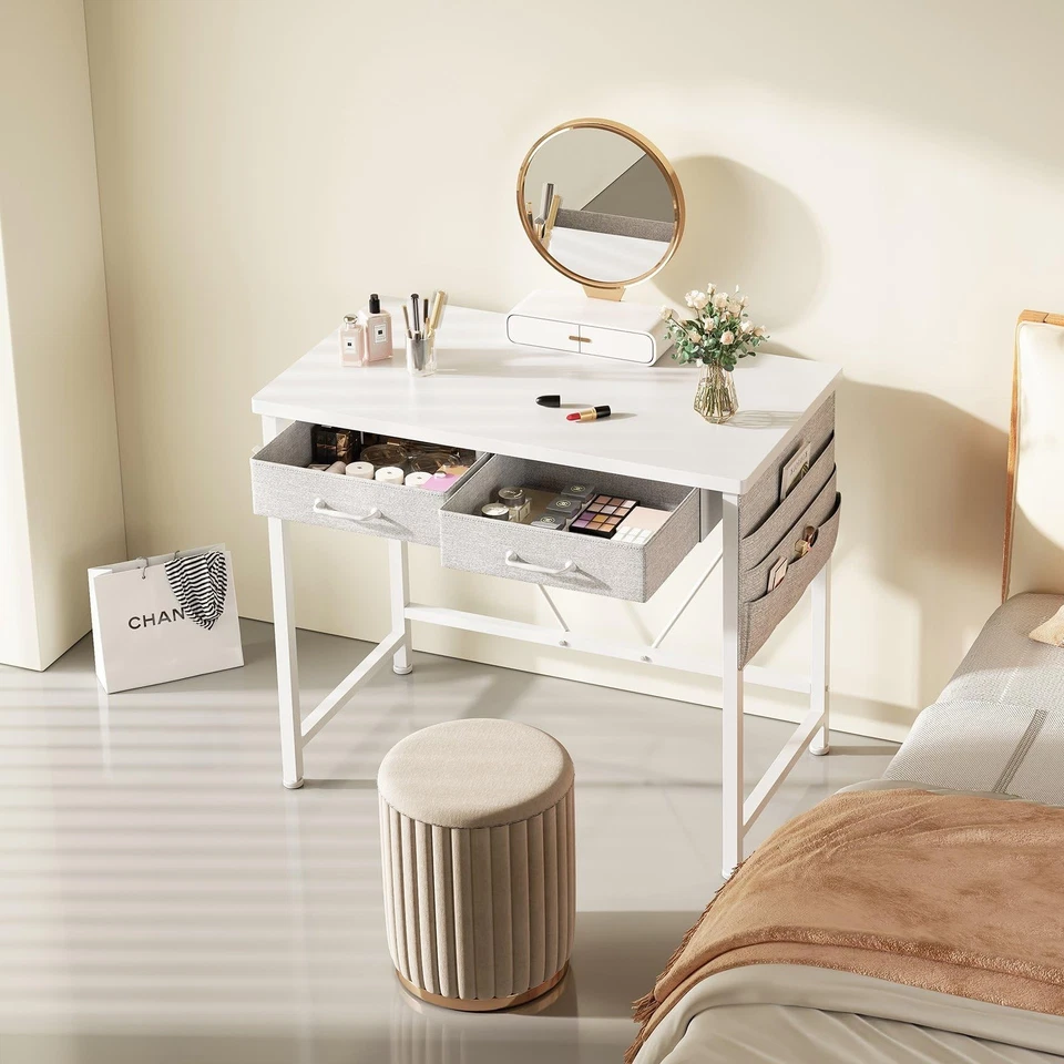 Ｍａｉｈａｉｌ Small Desk with Drawers, 31.5 inch Computer Desk with Drawers, Writin... - Image 2 of 4