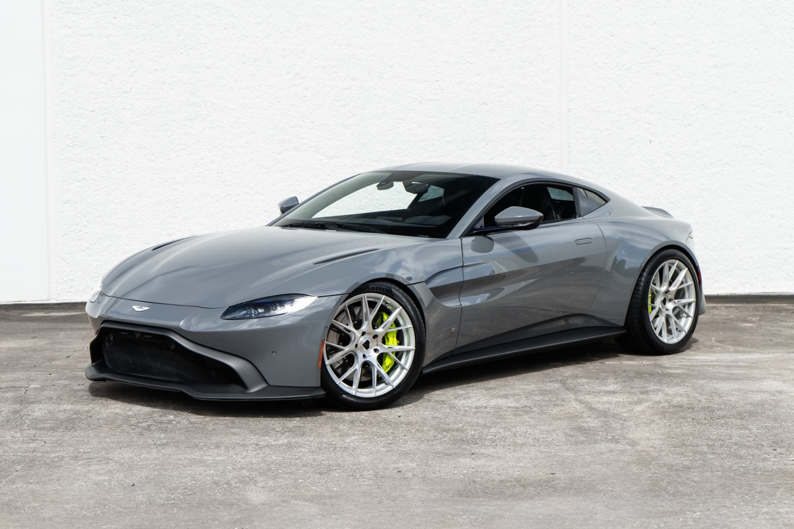 2020 Aston Martin Vantage