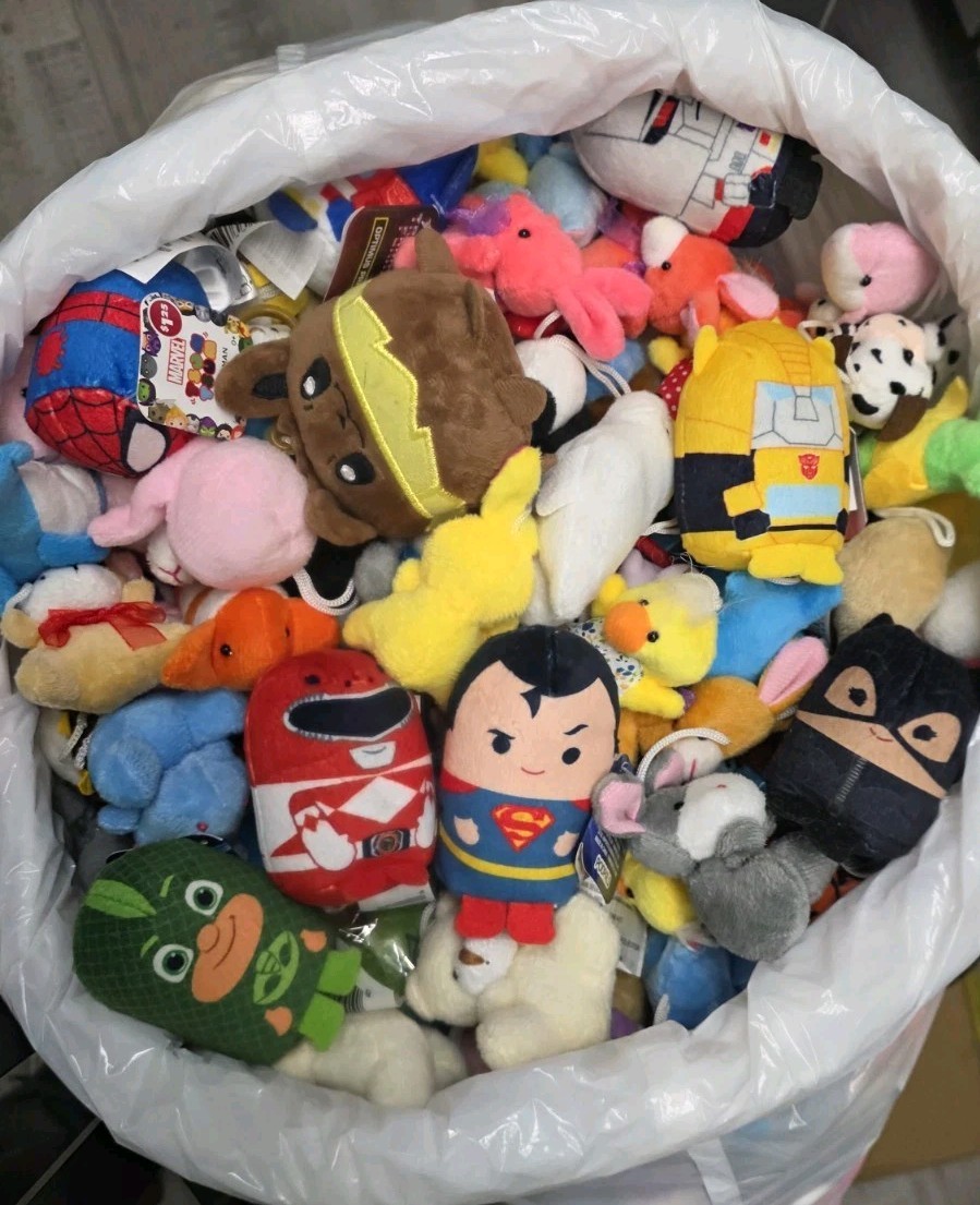 Small Assorted Plush, 140 Pcs