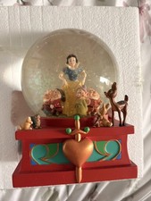 Disneyland Paris DLP Art of Snow White Snow globe BOXED 