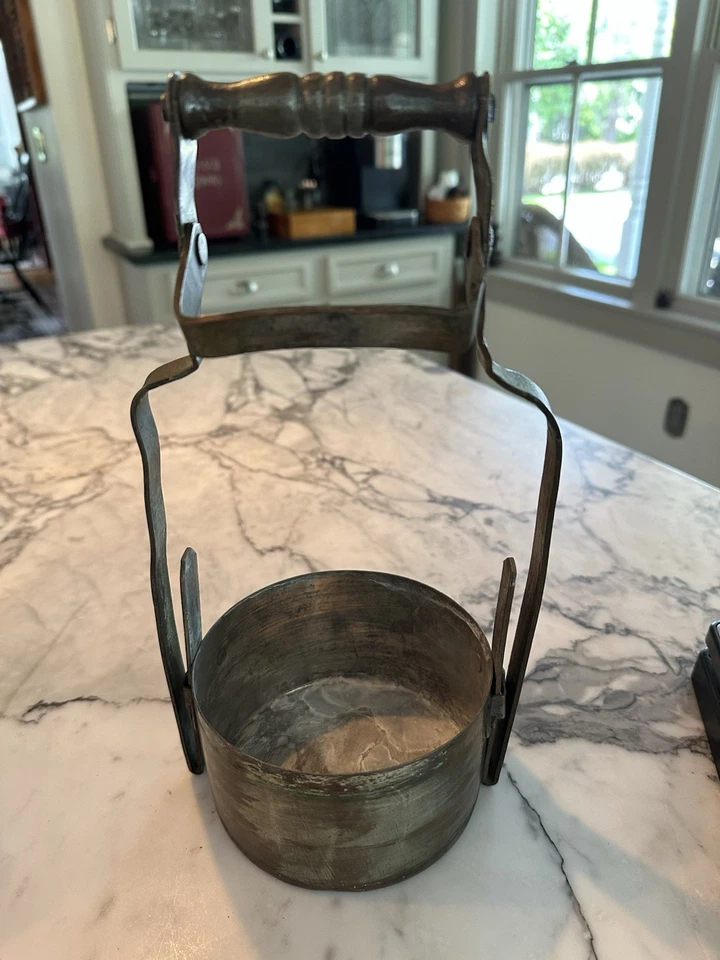 Antigua lonchera india Tiffin Box vintage grande pesada de varios compartimentos. G66-731 Foto 2 de 4