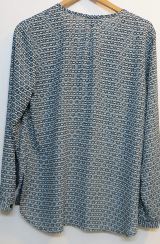 Camisa Van Heusen Mujer Grande Patrón Multicolor Abotonada Manga Larga Relajada Foto 4 de 4