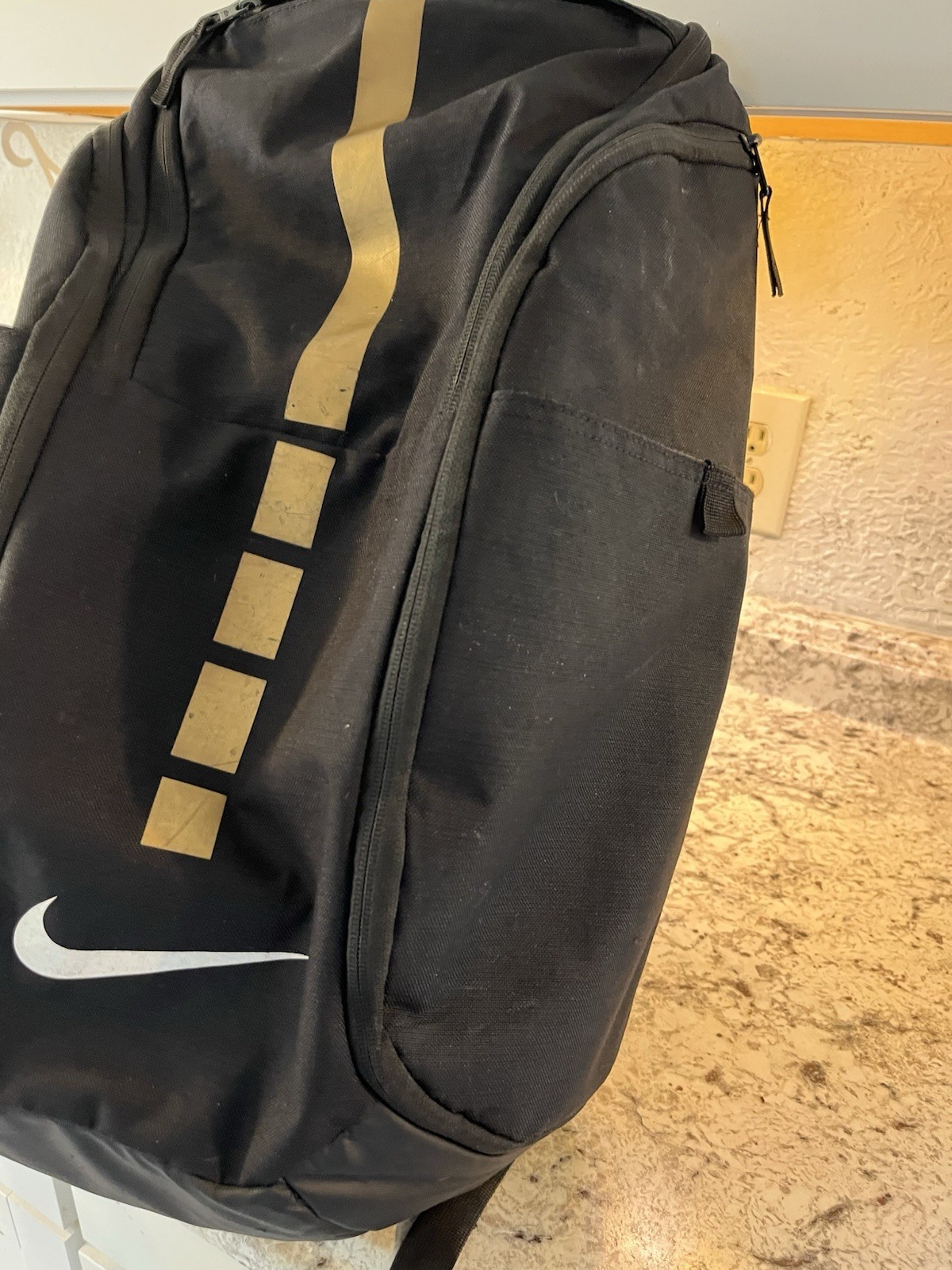 Nike Elite Hoops Pro Basketball 22” Backpack Black/metallic Gold