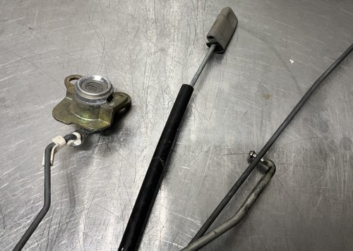 98-02 Toyota Corolla Prizm Front Right Manual Door Latch Lock Actuator OE NO KEY - Picture 6 of 6