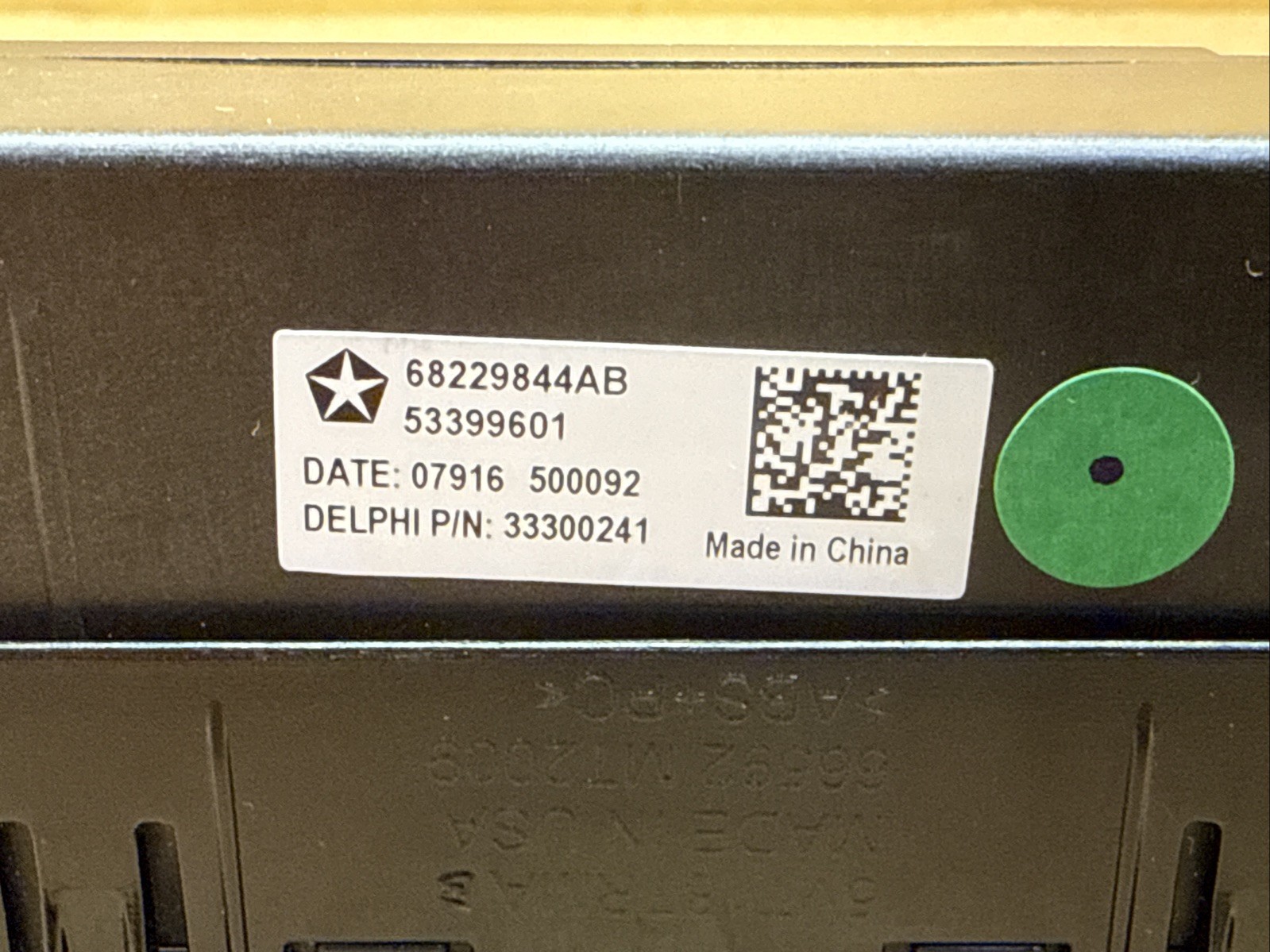 2017-2021 Chrysler Pacifica Left Side USB Aux HDMI Port Terminal 68229844AB