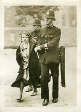 "MANIFESTATION DES CHÔMEURS à LONDRES 1931" Photo originale G. DEVRED / Agce ROL