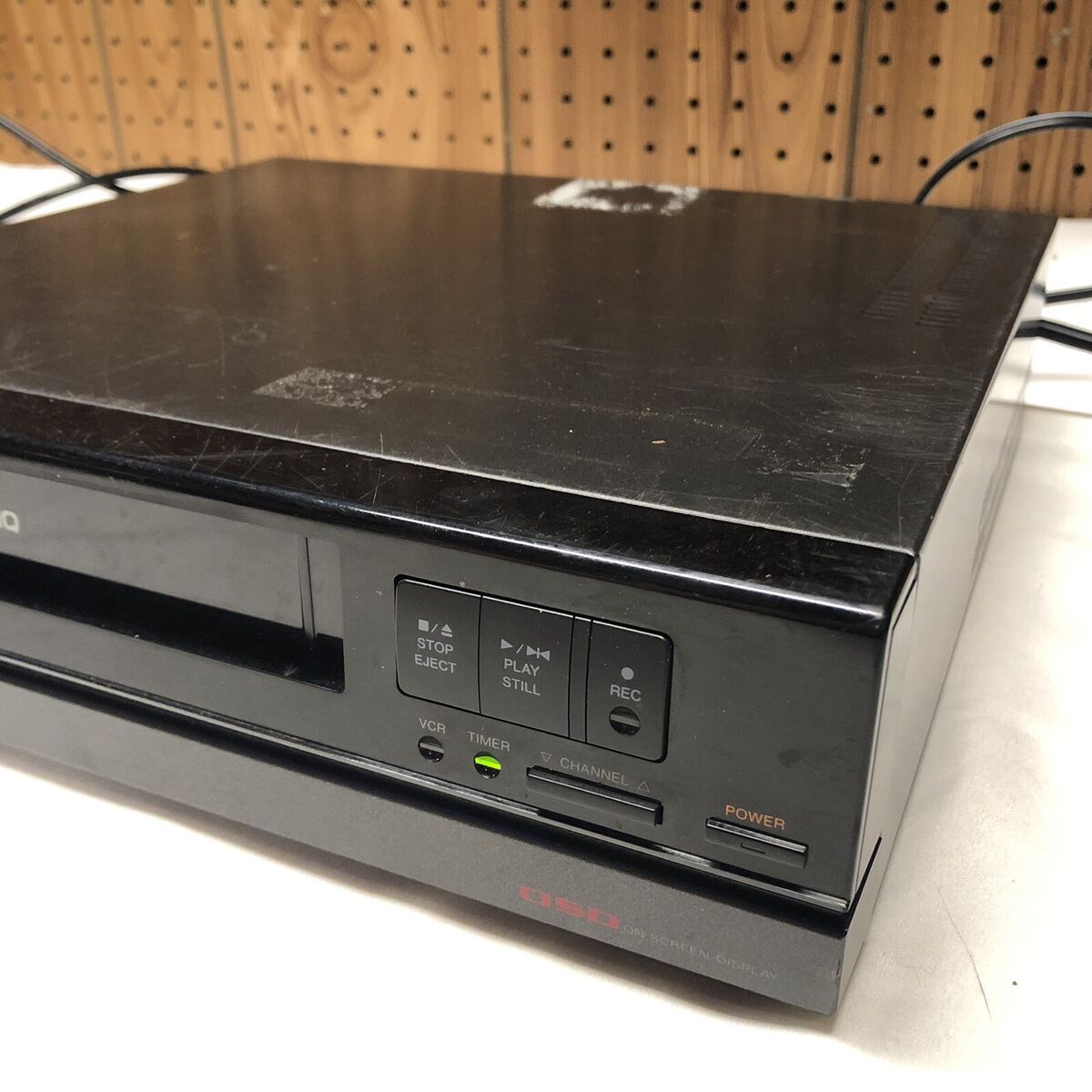 Vintage 1988 Made in Japan Magnavox VCR Model VR9720AT01 Vintage 1988 Made in Japan Magnavox VCR Model VR9720AT01