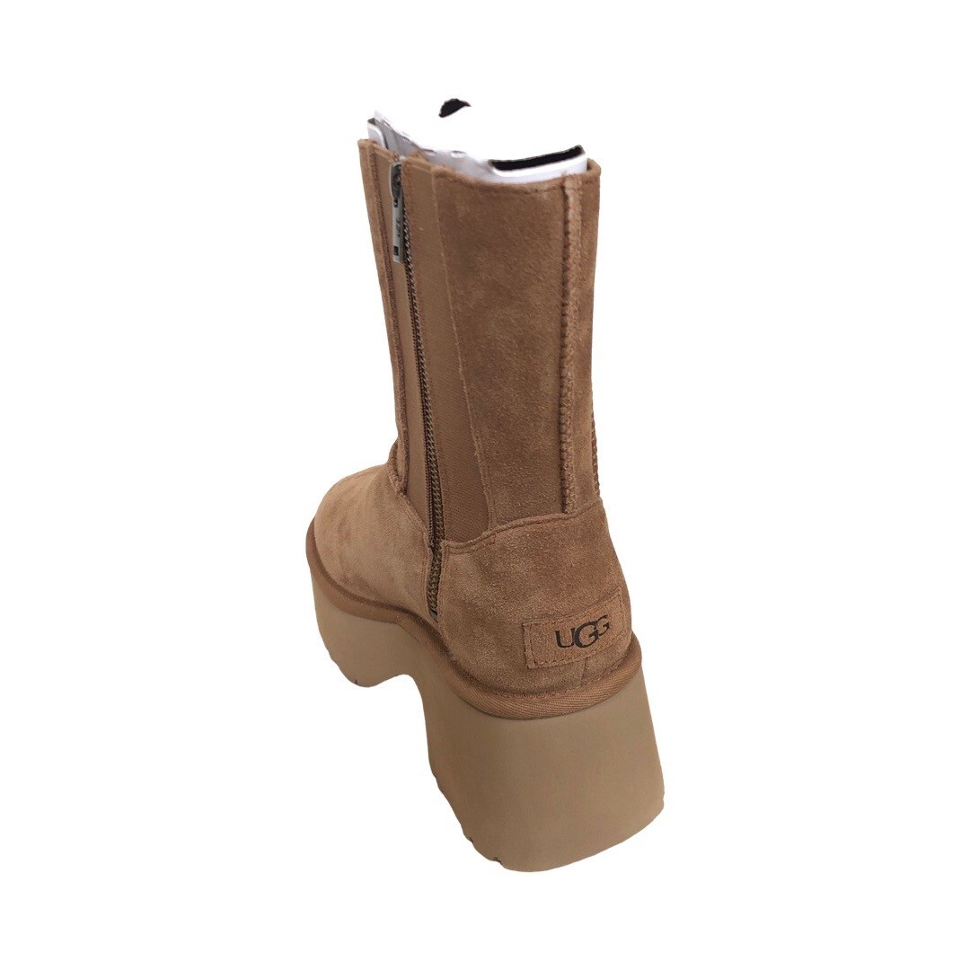 UGG  モカシン UGG Funkarra Cabin Cuff Chestnut Lace-up Boot Bootie Women's
