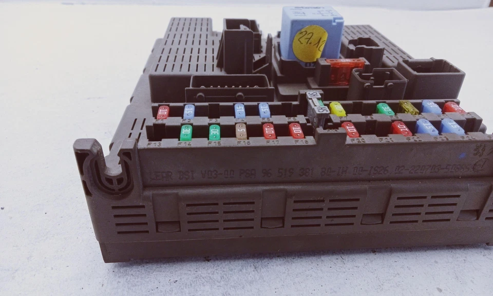 Cassetta fusibili CITROËN C8 EA, EB 9651938180 2.0 Diesel 80kw 2004 27616687 - Immagine 2 di 3