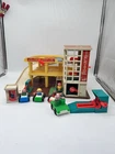 Fisher Price #930 Vintage Action Garage Little People With Original Box
