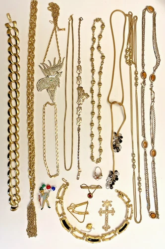 Vintage Gold Tone Costume Jewelry TRIFARI SARCOV MONET NECKLACE RING BROO LOT 17