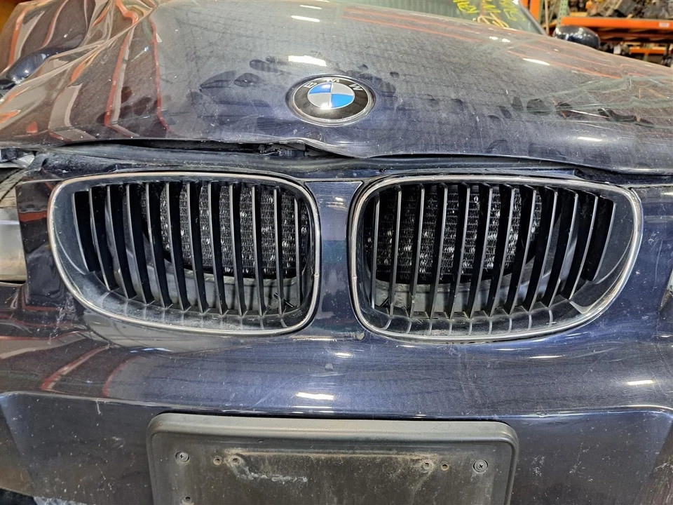 Rejilla superior izquierda lado del conductor 2009 128i Sku#4237146 Foto 2 de 4